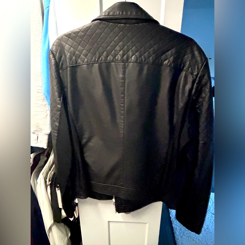 Express Leather Jacket - Picture 2 of 3